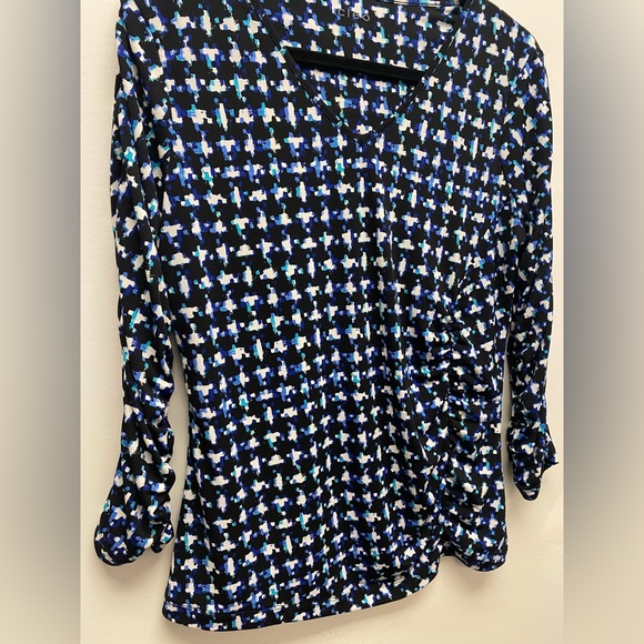 4 for $25 💙 Cleo Ruched Side Patterned Top 💙 - Large - Picture 3 of 5
